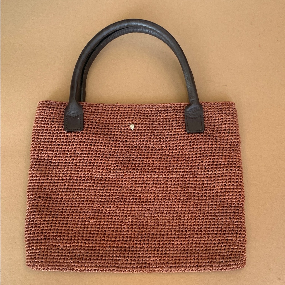 Helen Kaminski Tote bag with Dark leather Handles